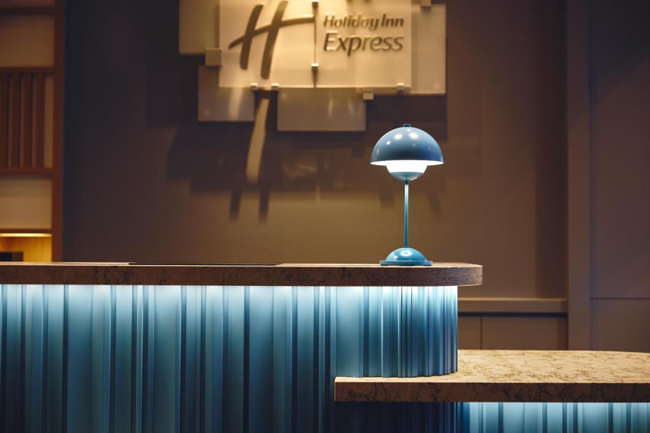 Holiday Inn Express Osaka City Centre- Midosuji By Ihg Exterior photo